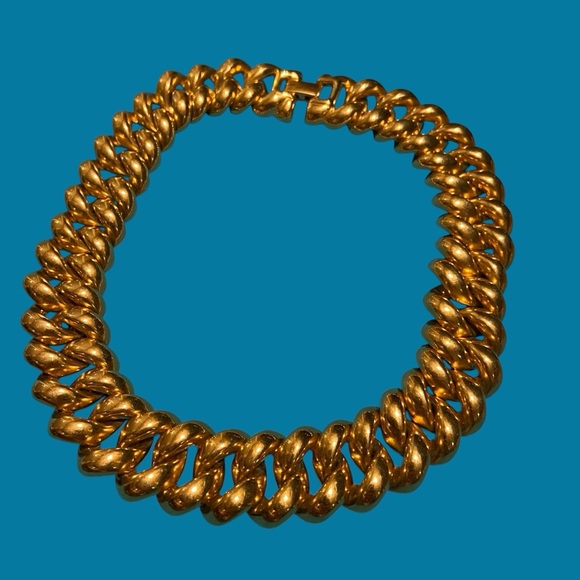 Vintage Monet Chunky Chain Choker - Picture 3 of 9